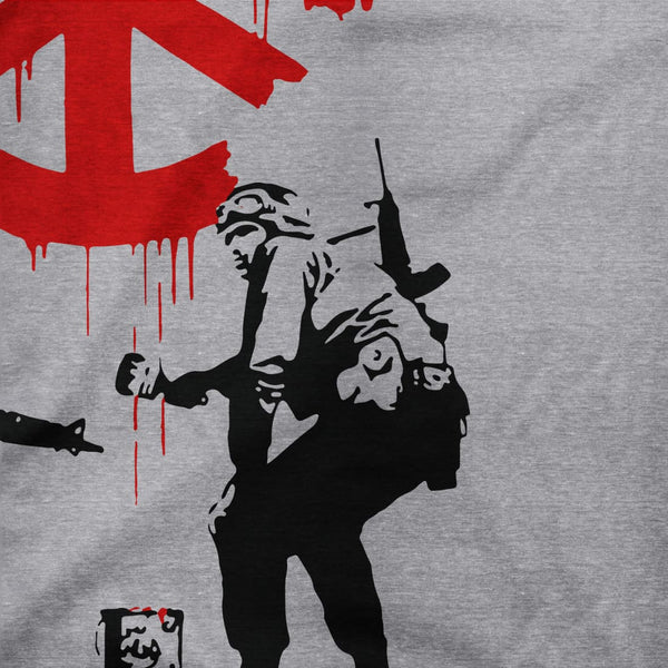 Banksy - Soldiers Painting Peace Symbol 2006 Artwork T - Shirt - T - Shirt