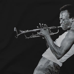 Miles Davis Playing his Trumpet Artwork T-Shirt - [variant_title] by Art-O-Rama